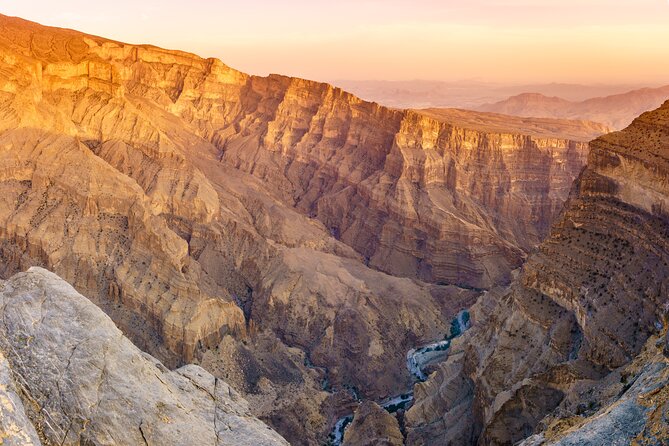 Private Muscat tour to the Grand Canyon Nizwa - From Muscat to Oman’s mountain country