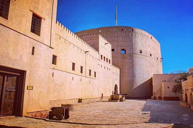 Private Oman Full Day Guided Sightseeing Tour - The $180 Price and What It Covers