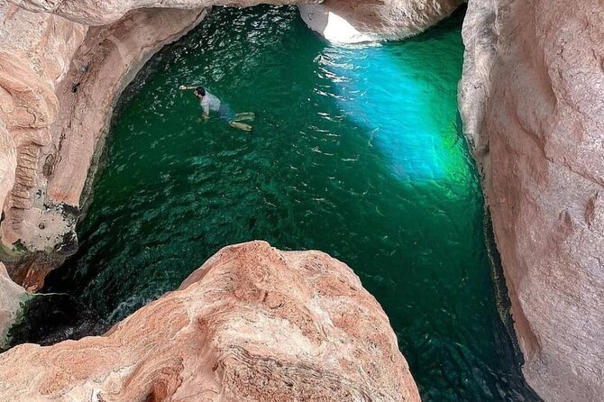 Private Trip in Wadi Shab - Swimming through the natural pools