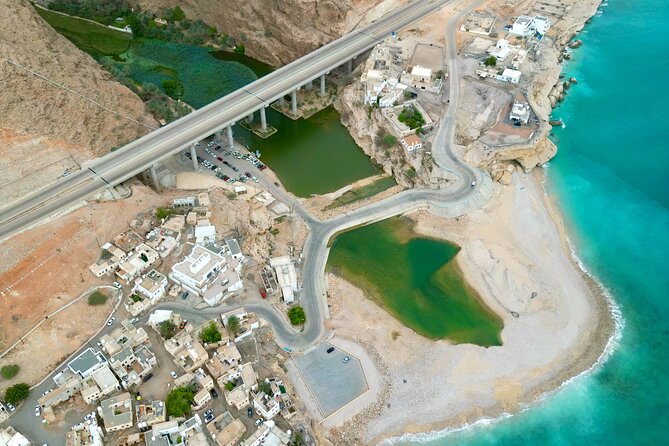 Visit wadishab full day from Musact - The cave and waterfall at Wadi Shab