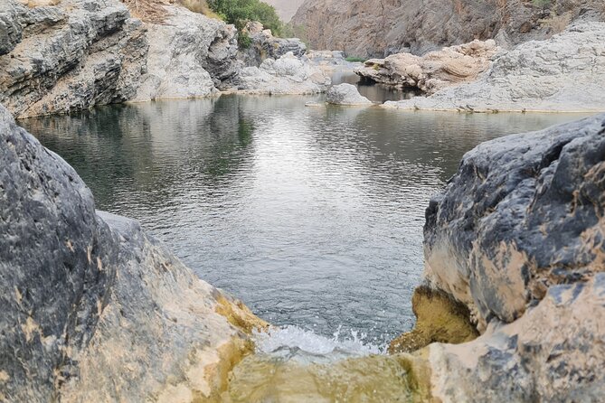 Wadi Al Arbeieen Sinkhole & Fins Beach Swim & Hike - Guides, transport, and the human side