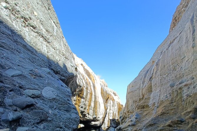 Wadi Alhoqain Thrill Seeker's Oasis - White Sands and Oman’s off-road side