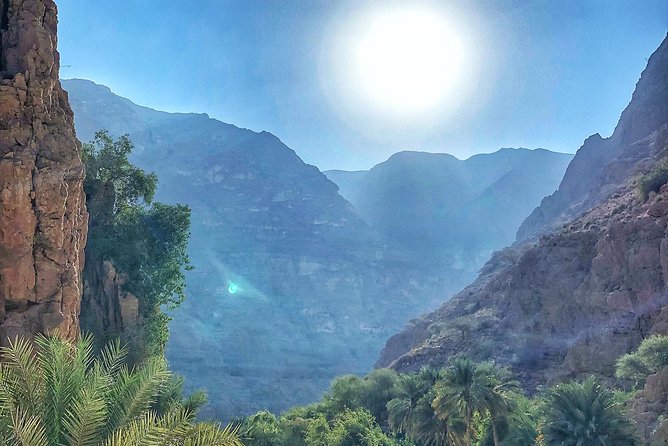 Wadi Shab and Bimmah Sinkhole Full Day Tour - Group tour or private outing?