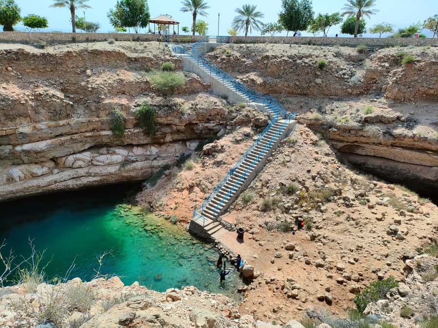 Wadi Shab &Bimmah Sinkhole &Heart shaped Cave &Pebble Beach - Who should book this Wadi Shab tour?