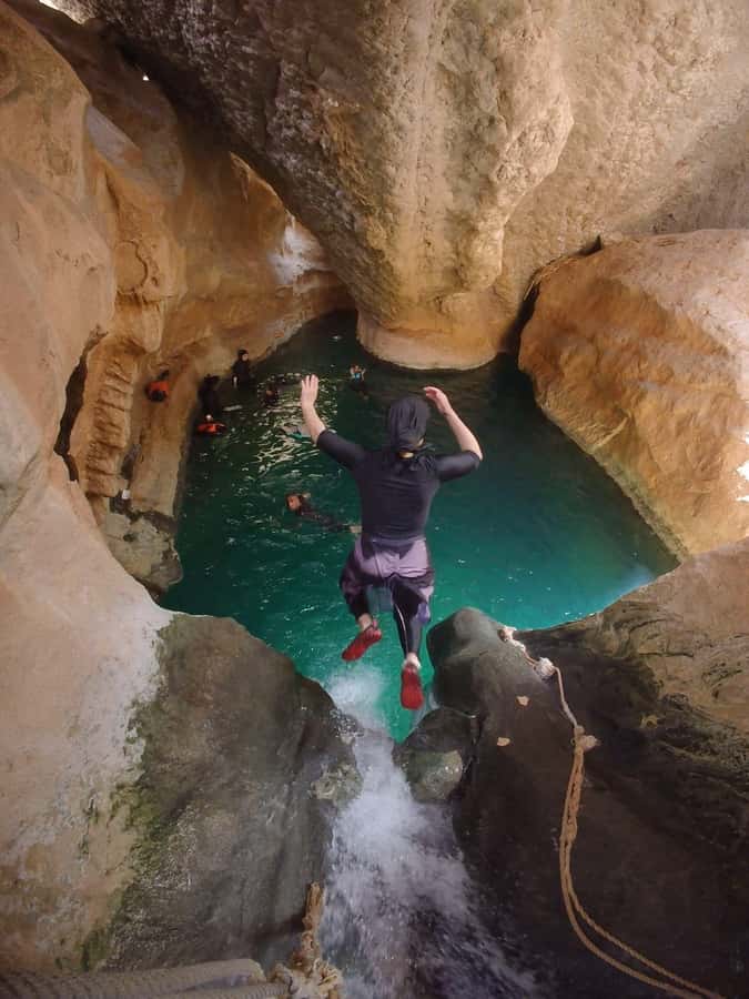 Wadi Shab Parking Meet the Local Guide for Self drivers - Key things to know before you book