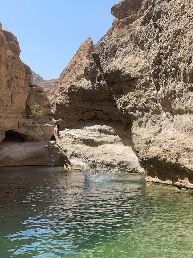 Wadi Shab Parking Meet the Local Guide for Self drivers - Natural pools, swimming, and the route to the cave