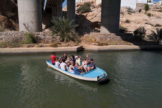Wadi Shab Trekking and Swimming Tour - Lunch, swimming, and personal space