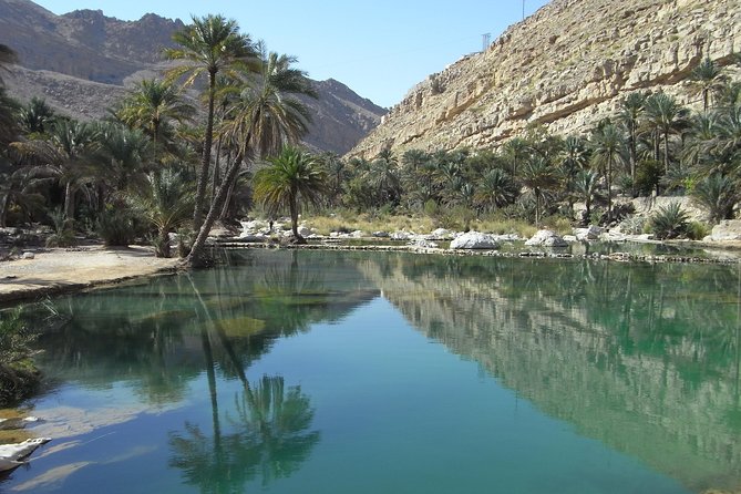 Wahiba Sands Desert with Wadi Bani Khalid Tour by 4X4 - A boxed lunch between two very different stops