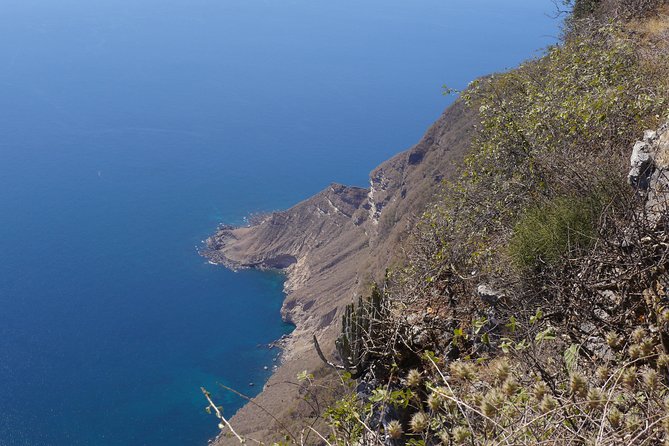 West Coast Mountains and Beaches (Fazayah beach + Shaat cliff) - Ayn Sahalnoot Spring starts the day quietly