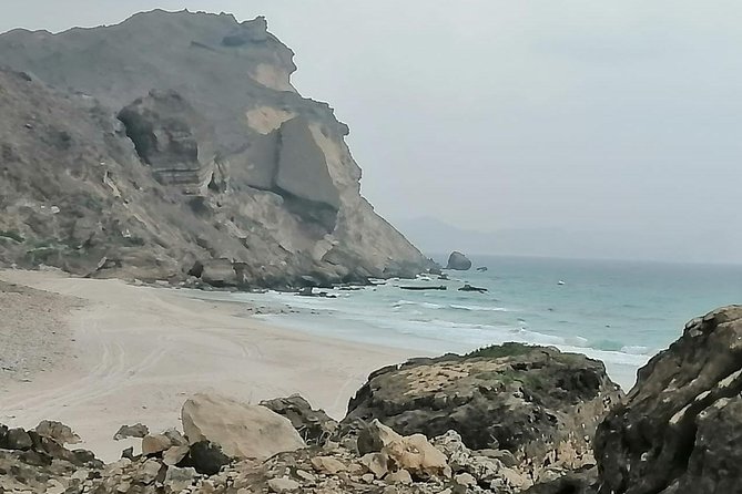 Where Sea Meets Rock: A Scenic Journey to West Salalah’s Shores - Why West Salalah is worth your half-day